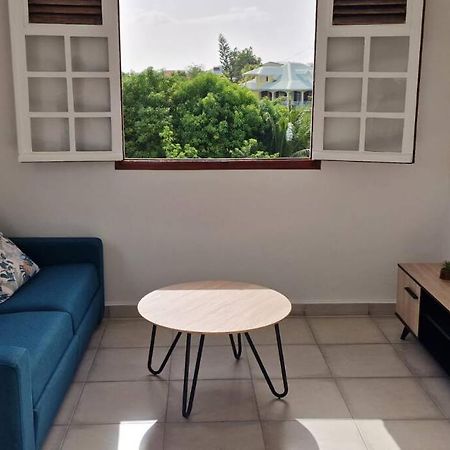 Joli T2 En Bas De Villa Vue Jardin Et Mer Vieux-Habitants Dış mekan fotoğraf