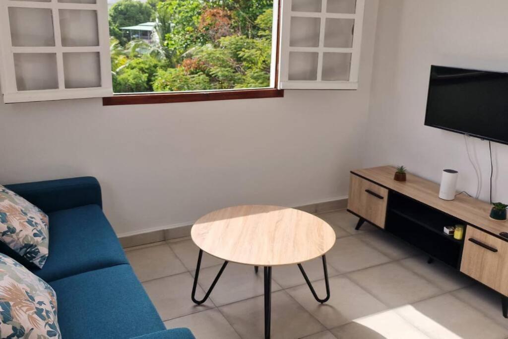 Joli T2 En Bas De Villa Vue Jardin Et Mer Vieux-Habitants Dış mekan fotoğraf